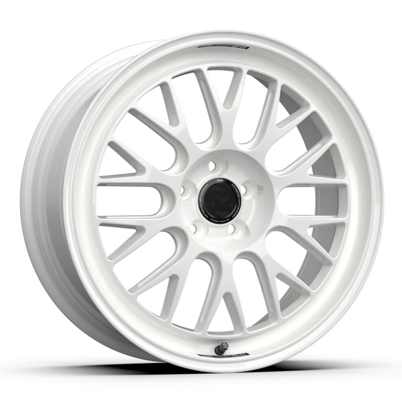fifteen52 Holeshot RSR 19x9.5 5x114.3 38mm ET 73.1mm Center Bore Rally White